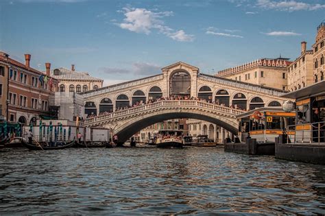 Ponte di Rialto Venezia storia e tutte le curiosità Viaggiamo