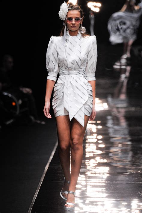 Viva Vox Russia Spring 2016 Collection | Vogue
