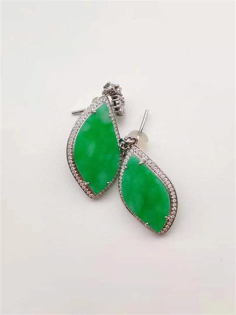 High Grade Natural Jadeite Earrings 18K Solid White Gold Pure Fruit