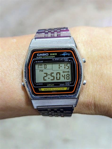 CASIO MARLIN W 35 RED QW 248 VINTAGE Men S Fashion Watches