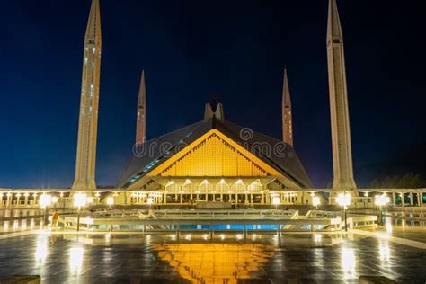 A Beautiful Night View of Faisal Mosque Islamabad, Pakistan Stock Photo ...