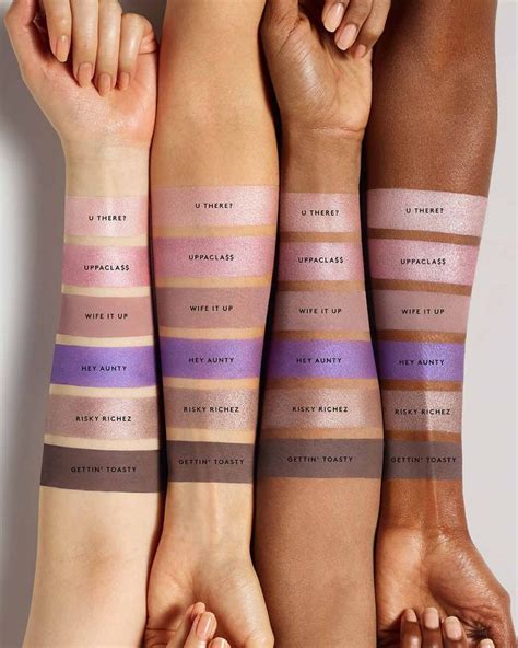 Snap Shadows Mix Match Eyeshadow Palette True Neutrals Fenty