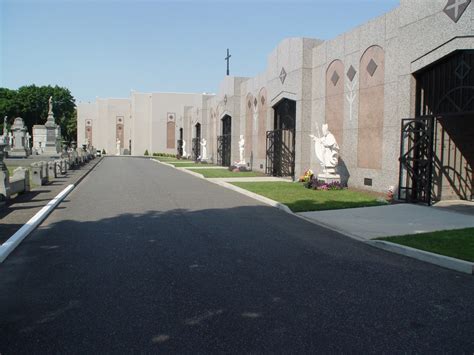 Holy Name Mausoleum Crypts – Catholic Cemeteries