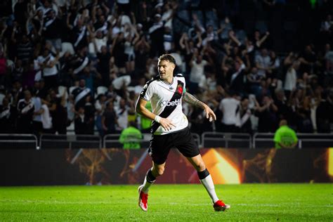 Comentarista Critica Vegetti Em Lance De Gol Do Bahia SuperVasco