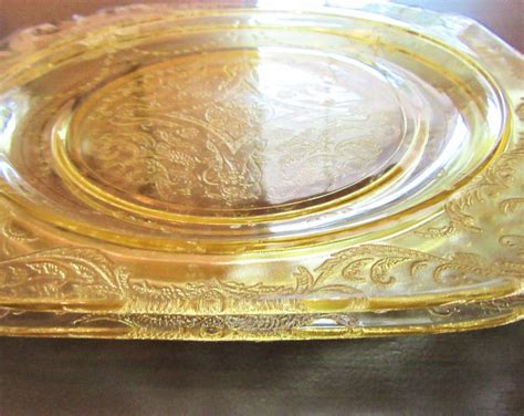 1930 S Federal Depression Glass Yellow Madrid 9 Dinner Plate Set Of 2 Mid Century Decor Etsy