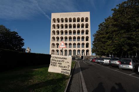 Nei Letti Degli Altri Il Nuovo Album Di Mahmood Ecco Quello Che C