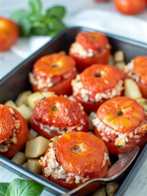 Italian Rice Stuffed Tomatoes