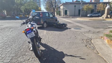 11 Y AVENIDA Chocaron Una Moto Y Un Auto Video En Boca De Todos HD