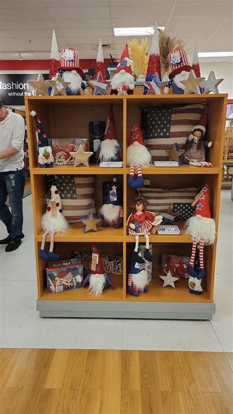 Tj Maxx 4th Of July Display In 2022 Decor Display 4th Of July