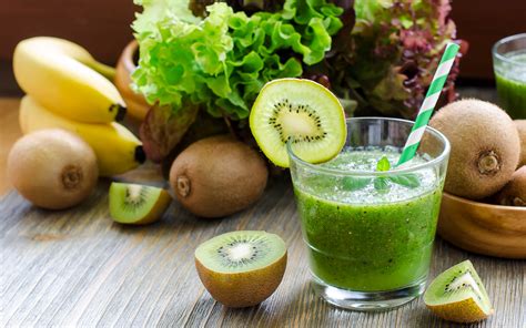 Batido Verde De Kiwi Y Pl Tano Con Lechuga Recetas Dia