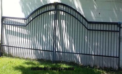 Dublin Ohio Driveway Gate Double Arched Top Pickets Unsmushed Custom