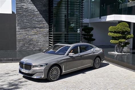 2019 BMW 750Li Review - GTspirit