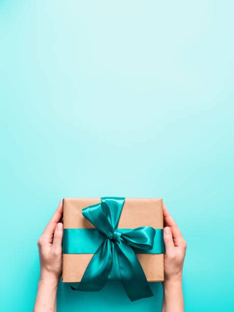 подарок - Сток картинки - iStock