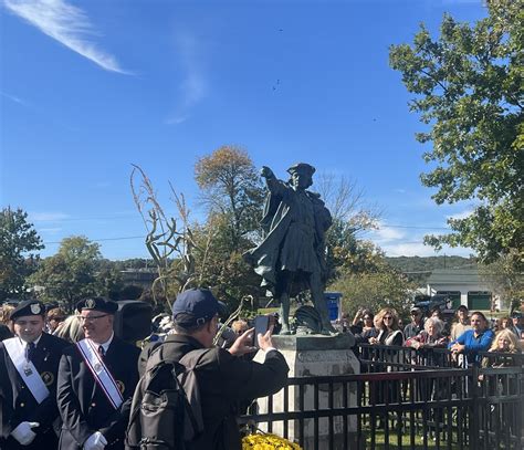 Johnston unveils disputed Christopher Columbus statue | ABC6