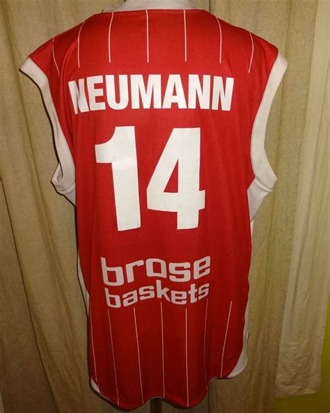 Brose Bamberg Away Jersey