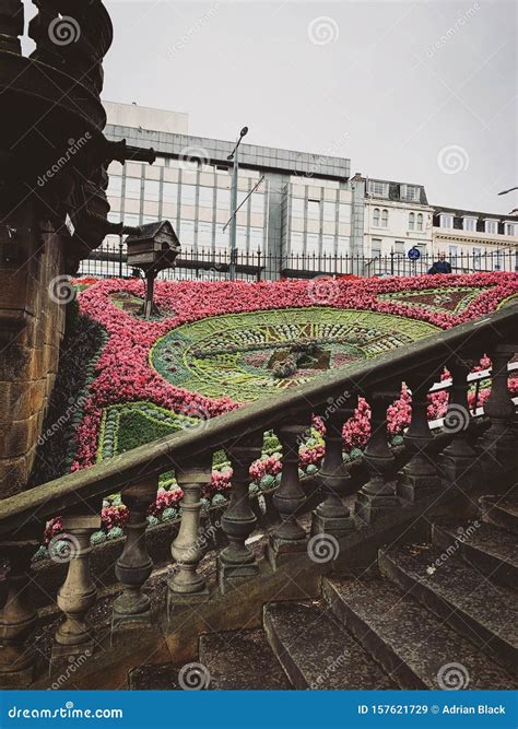 Edinburgh Town Centre Stock Image Image Of Scotland 157621729