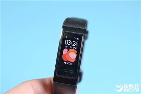 Check out the Huawei Band 4 Pro Unboxing/ Hands-on Pictures - Gizmochina