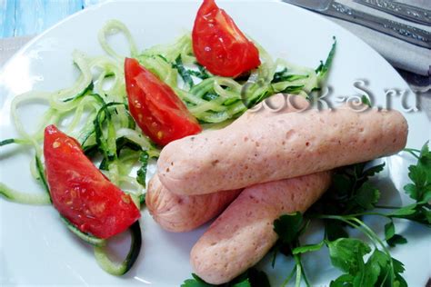 Домашние куриные сосиски в пищевой пленке – рецепт с фото