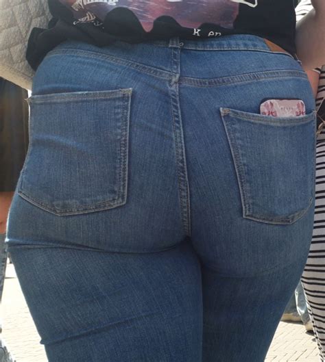 Redhead Thicc Ass In Tight Jeans Tight Jeans Forum