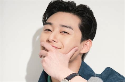 Intip Penampilan Maskulin Park Seo Joon Di Pemotretan Terbaru