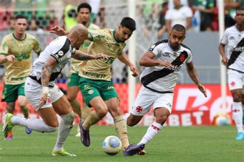 CBF divulga análise do VAR em lance polêmico de Vasco x Palmeiras