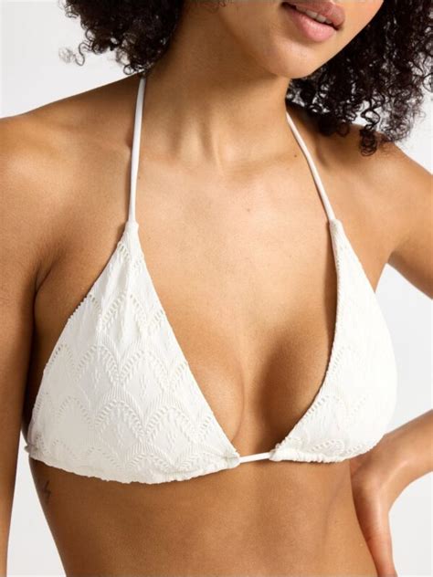 Kupa I Kostim Gornji Deo Triangle Bikini Bra With Embroidery Lindex Online Shop Srbija