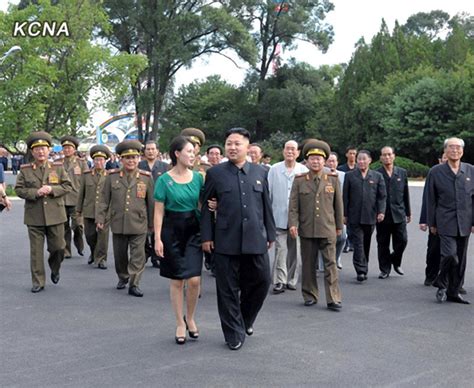 金正恩妻子李雪主2011年新年音乐会演出片段 资讯频道 凤凰网