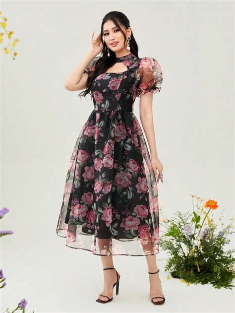 Shein Mulvari Vestido Con Estampado Floral Con Abertura Delantera De