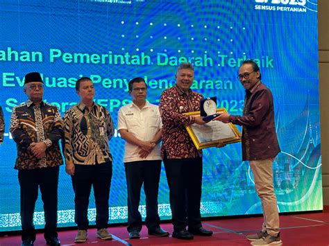 Pemko Solok Terima Penghargaan EPSS Tahun 2023 PikiranSumbar