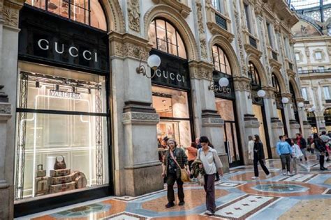 Locazioni Alle Stelle In Galleria Bottega Veneta Al Posto Di Gucci