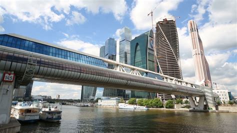 Bagration Bridge, Moscow, Russia - Heroes Of Adventure