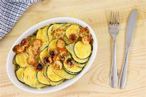 Aardappel Courgetteschotel Met Pruimtomaatjes Fodmap Recipes Lactose