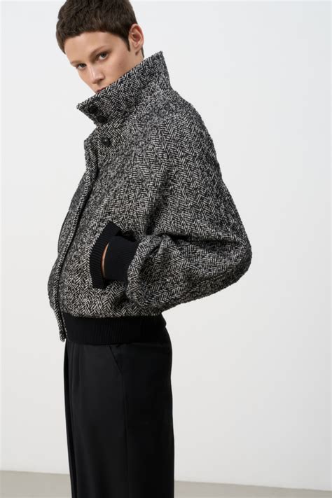 Бомбер из шерсти купить в интернет-магазине BRUSNIKA