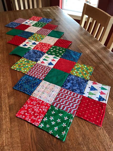 Quilt Pattern For Christmas Table Runner