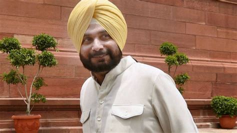 Navjot Singh Sidhu Inclined To Join Congress Amarinder Singh