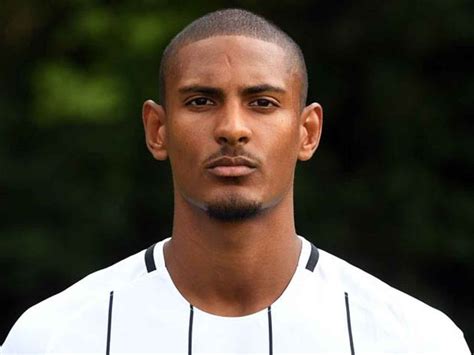 Sébastien Haller Sges First Signing Eintracht Frankfurt Pros