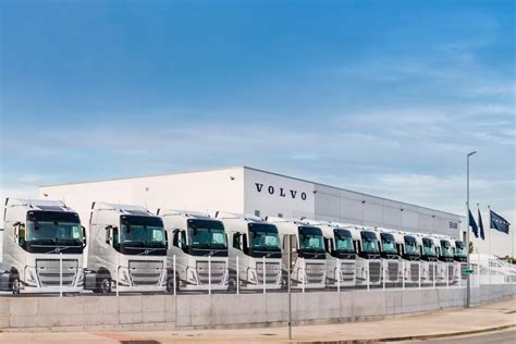 EKAM Concesionario Oficial De Volvo Trucks Buses Inaugura Nuevas