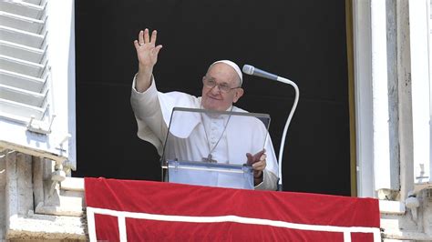 Papa Francisco Explica La Asunción De María Con Dos Palabras Servicio