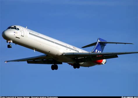 Mcdonnell Douglas Md 90 30 Scandinavian Airlines Sas Aviation