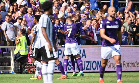 Fiorentina Juventus 1 1 Al Franchi Italiano E Allegri Si Dividono Il