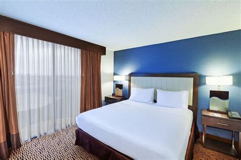 Embassy Suites by Hilton Dallas Market Center Dallas | Bookonline.com