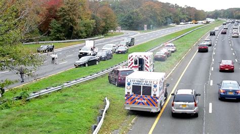 Driver Killed In Southern State Parkway Crash Police Say Newsday