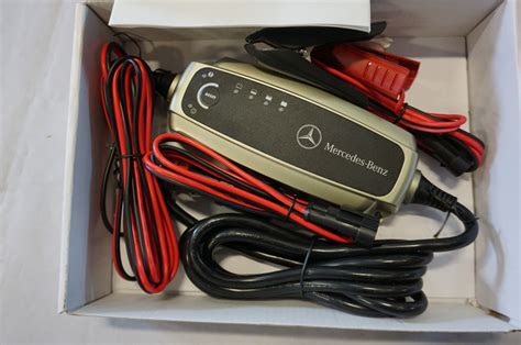 MERCEDES BENZ TRICKLE CHARGER - Big Valley Auction