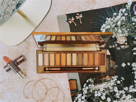 BEAUTY Urban Decay Naked Honey Palette The Glam Green Girl
