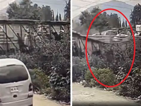 Pacozea Queda Capturado En Video Desplome De Puente Peatonal En