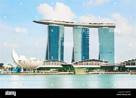 Singapore Ship Building Stock Photos & Singapore Ship Building Stock ...