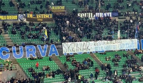 Curva Nord Pasang Spanduk Untuk Milan Skriniar Tetaplah Di Inter Milan