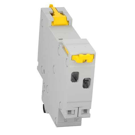 Автоматичен предпазител Schneider Easy9 EZ9P32616, 1P+N, 16A, 4500 C ...