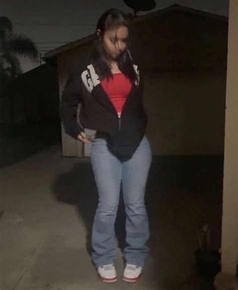 Pin By Amyiskool On Outfit Inspo Latina Fashion Outfits Simple Trendy Outfits Teenage