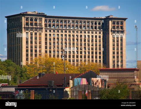 Abandoned passenger train station downtown Detroit Stock Photo - Alamy